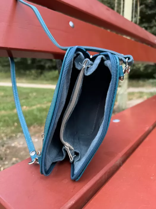 KABELKA KOŽENÁ MALÁ CROSSBODY modrá VERA PELLE KABELKA KOŽENÁ MALÁ CROSSBODY modrá VERA PELLE