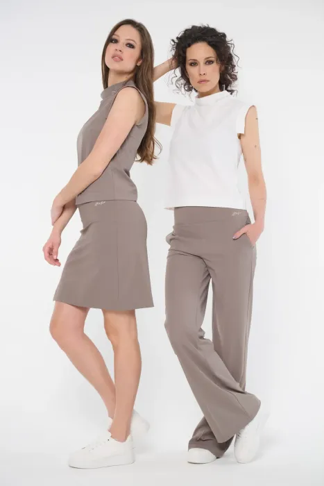 Kalhoty klasické s puky INFINITE taupe 463-813B